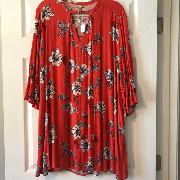NWT BOUTIQUE FLORAL DRESS - Picture 4 of 4